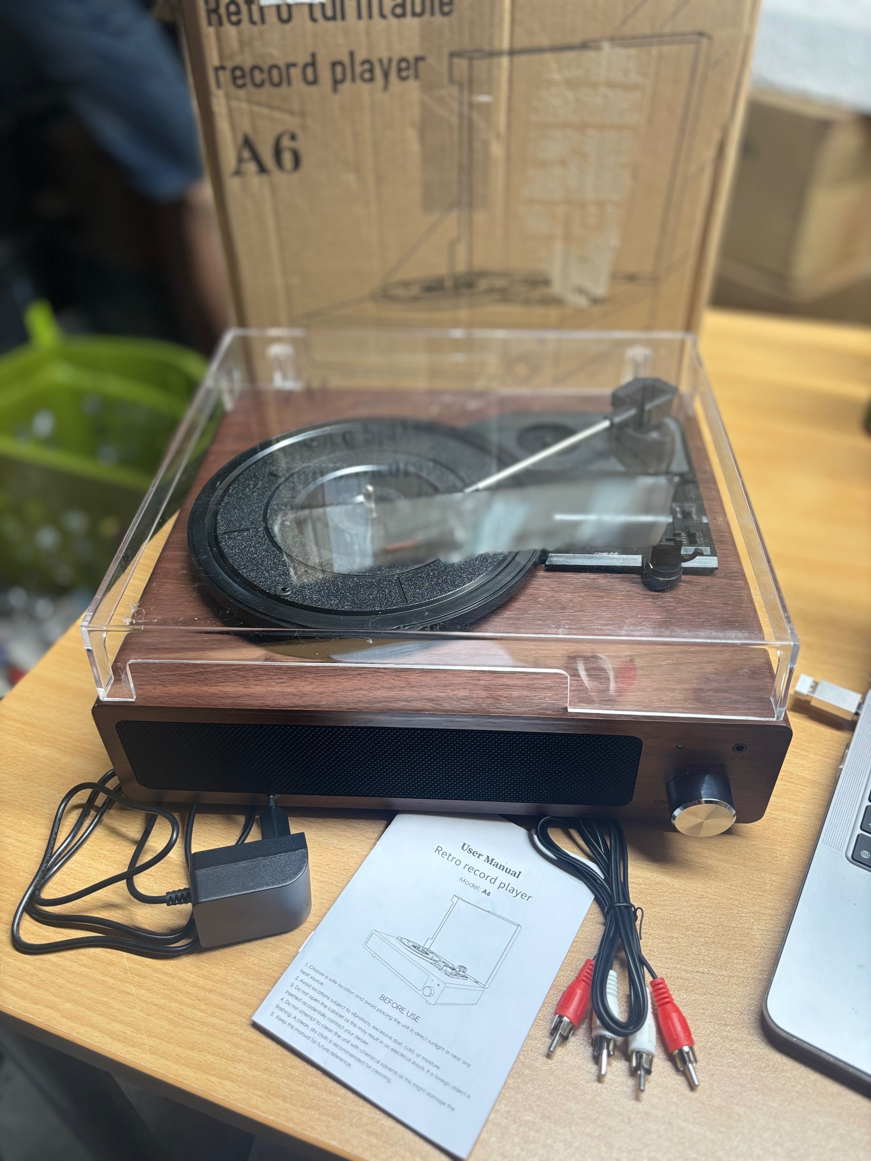 Gramofon FYDEE A6 Bluetooth z 2 wbudowanymi głośnikami 3-biegowy R88