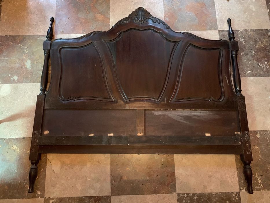 Cama de Casal em bom estado