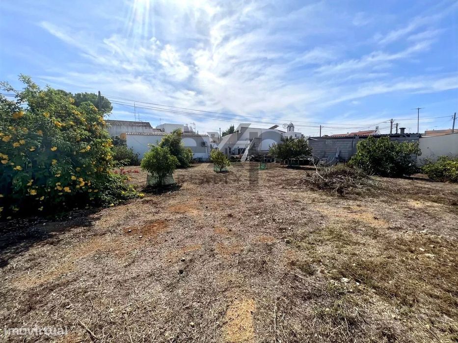 T2 + T1 (ou T3 grande) com jardim e pátio, Centro da Luz de Tavira per