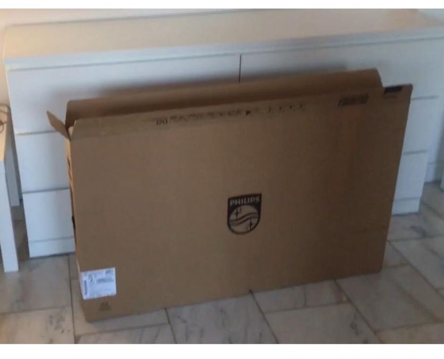 Para venda: TV Philips modelo 43PUS7956, de Novembro de 2021