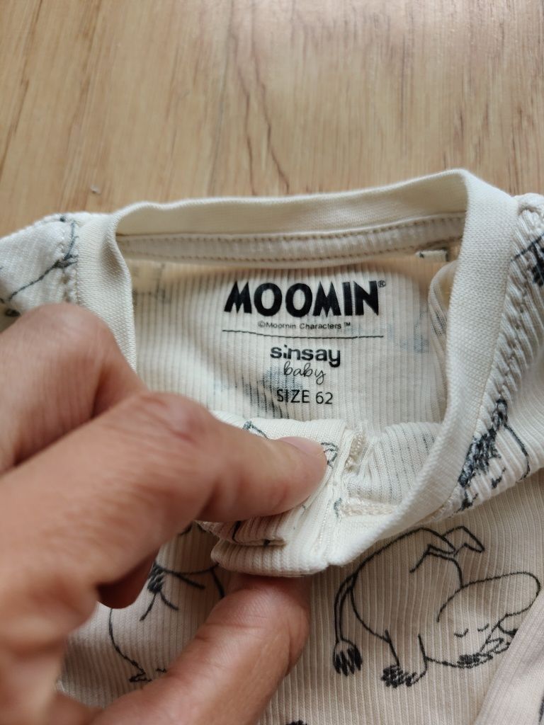 Dwa komplety Muminki  62 bliźniaki