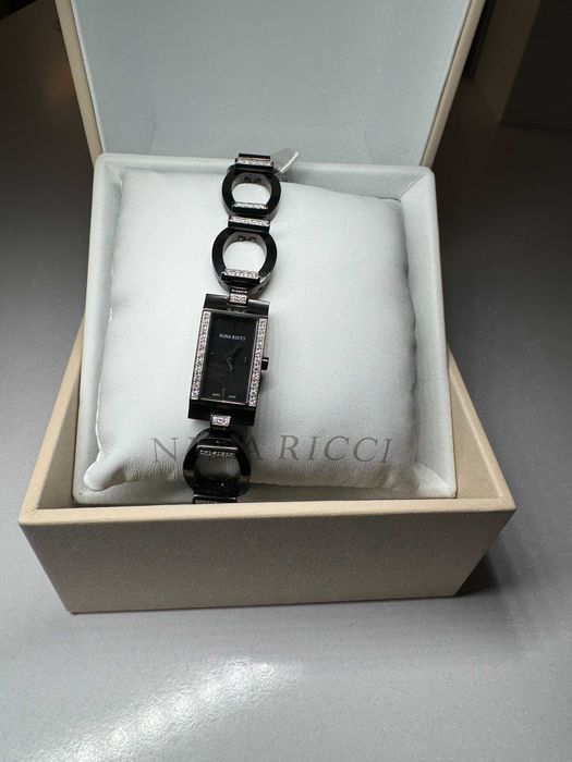 Новые женские часы  NINA RICCI  с бриллиантами 020.28.41.2