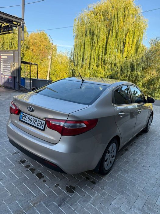 Kia Rio 2013 рік
