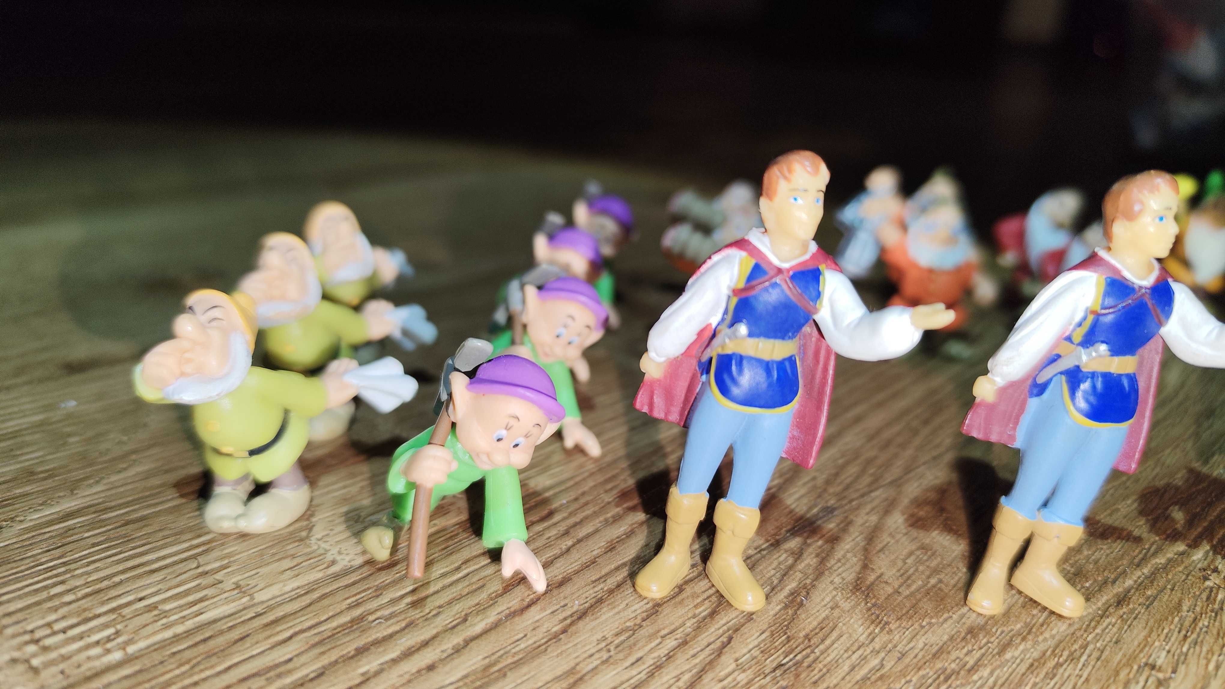 Figurki Kinder Disney Królewna Śnieżka i krasnoludki PRL Albert Heijn