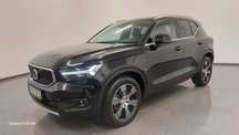 Volvo XC 40 SPORT 150km FULL skora alu19 Navi Matrix Kamera ACC