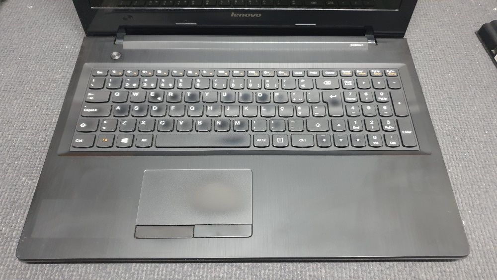 diverso material Lenovo G50