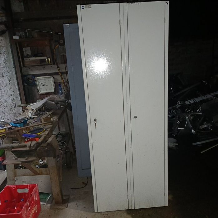 Szafa ubraniowa metalowa