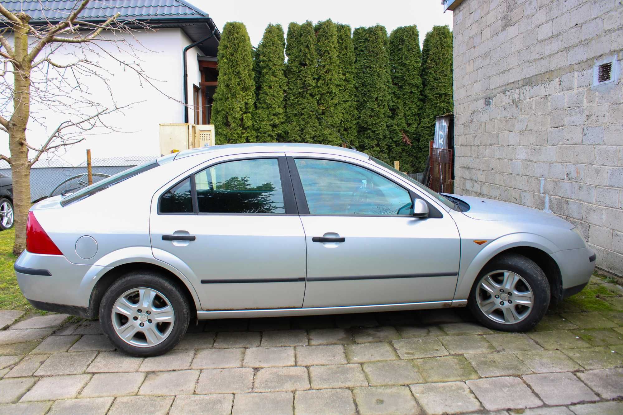 Ford Mondeo 2.0 l benzyna 2000r.