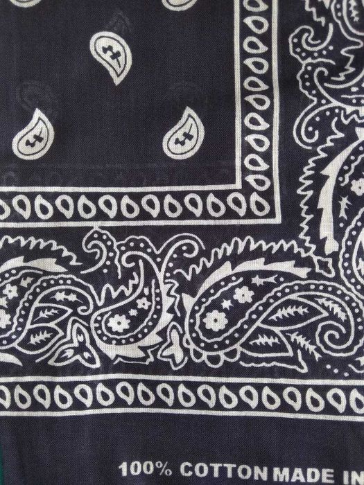 Lenço com cornucópias - Bandana - Cores e Quantidades Disponíveis