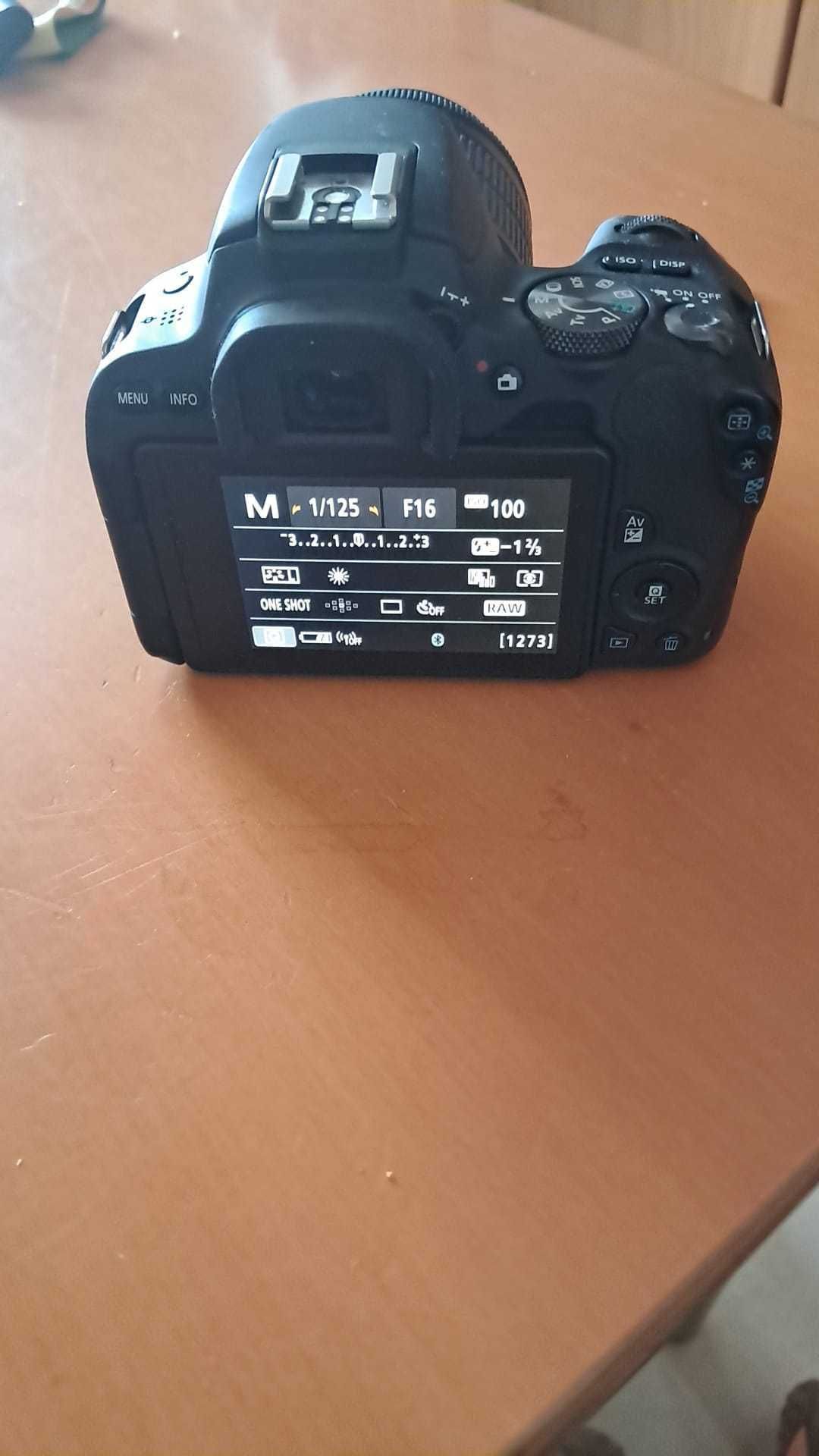 Canon 200D + Lente 18-55