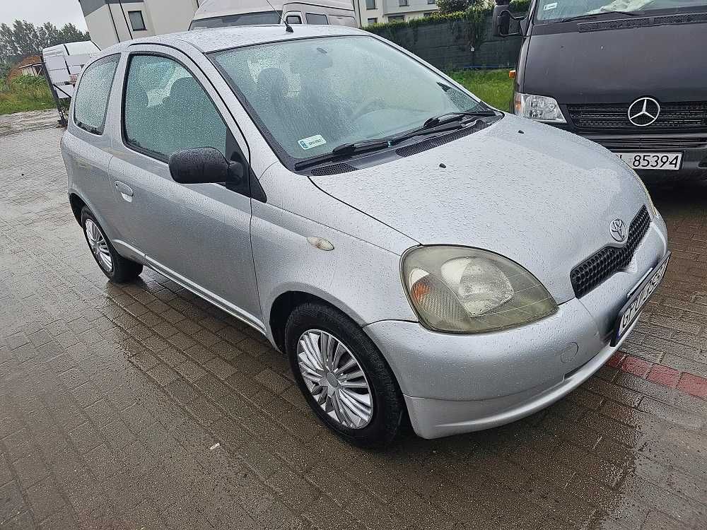 Toyota Yaris 1999 rok/1.0 benzyna/65KM/ Opłaty Aktualne