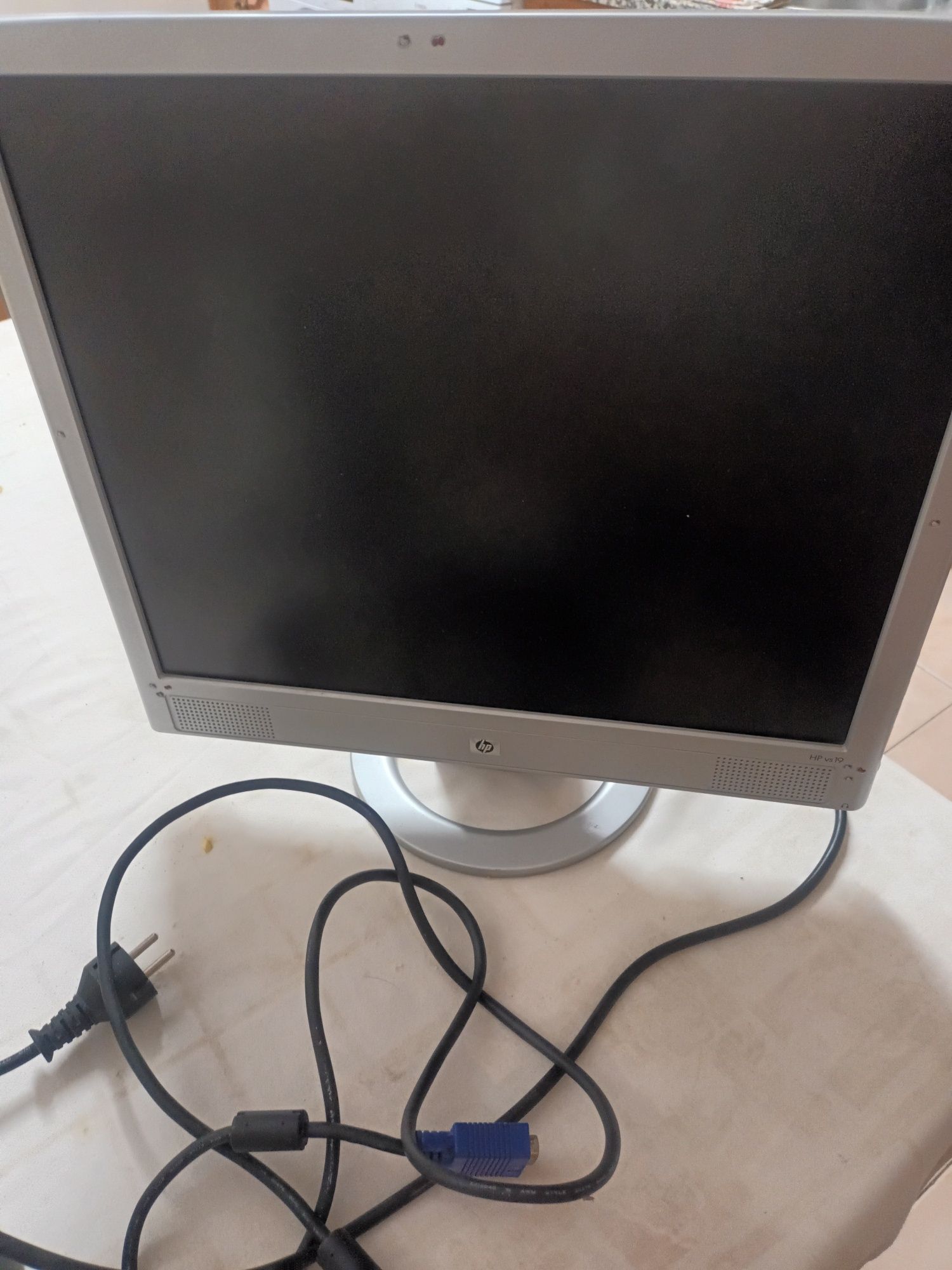 Monitor HP 19 polegadae