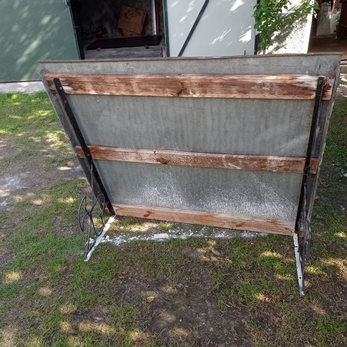 Продам дашок(козирок під сходи)