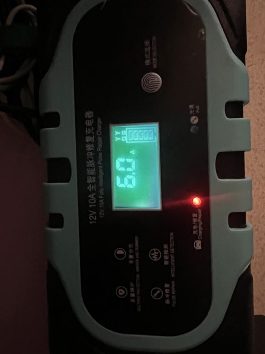 Автомобильное зарядное устройство для аккумуляторов, 12 В, 10 А