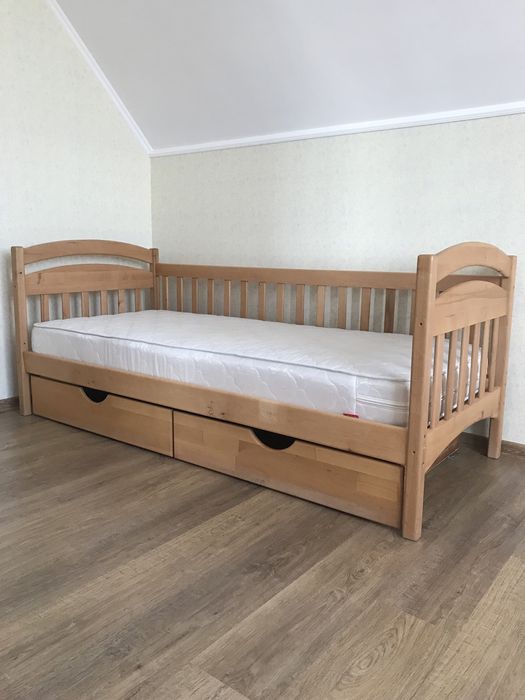 Ліжко односпальне