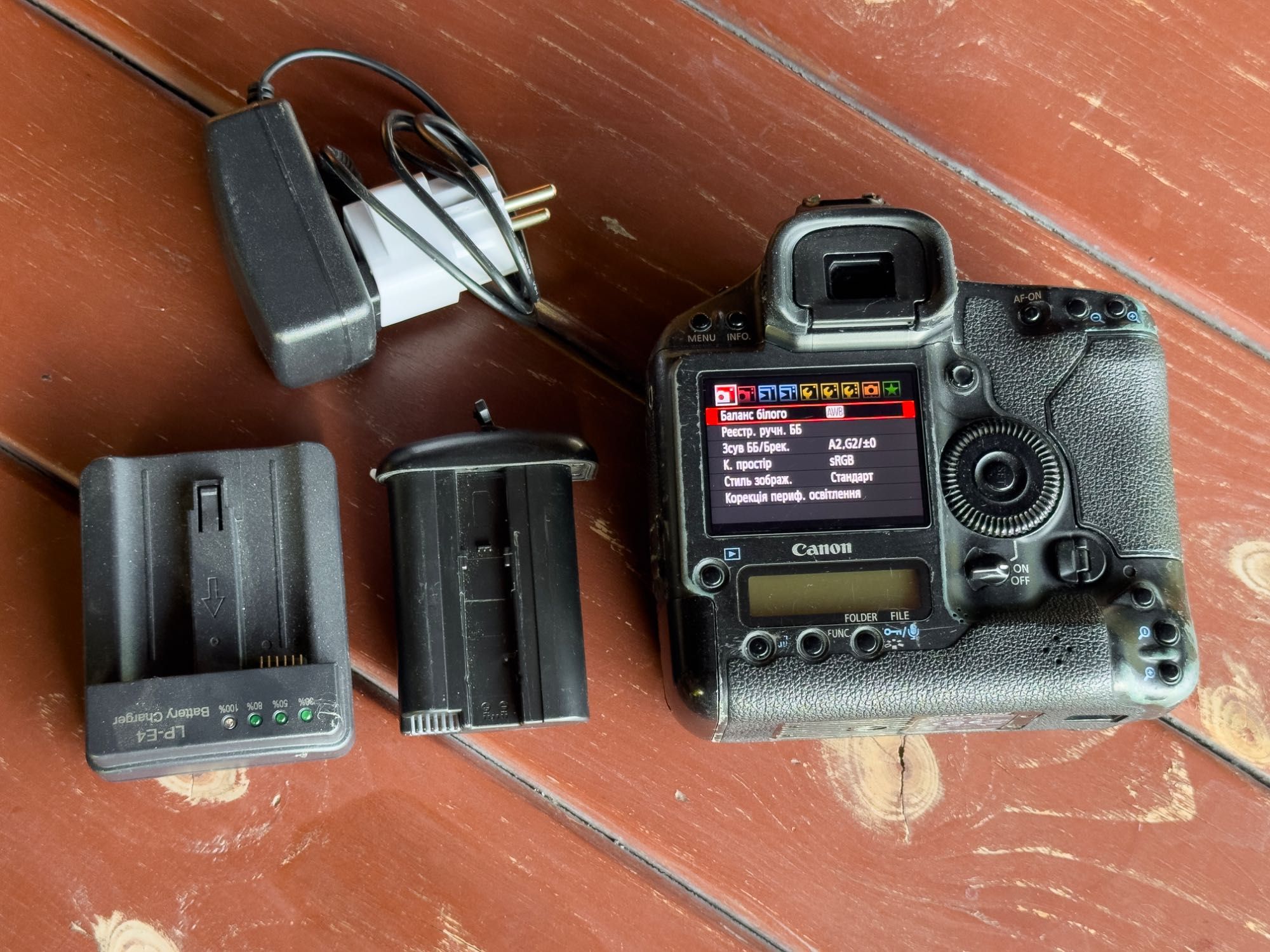 ТОП - Canon 1d markiV професійний - 16мп, 10к/с - два акуми, зарядка