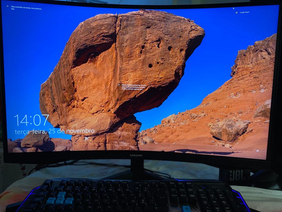 PC i5 (16gb ram) + Samsung Odyssey 27’