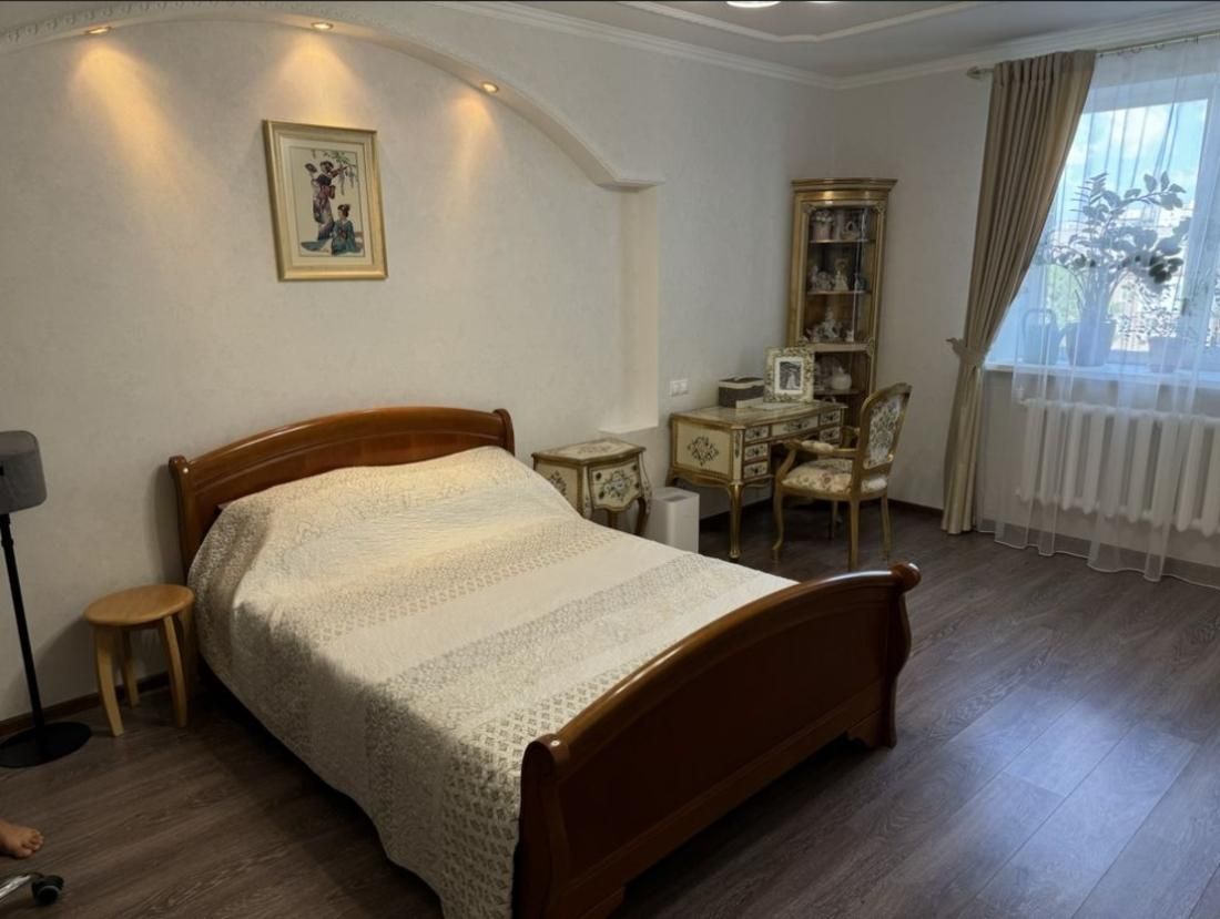 Продам 2 к кв Днепр Центр Поля