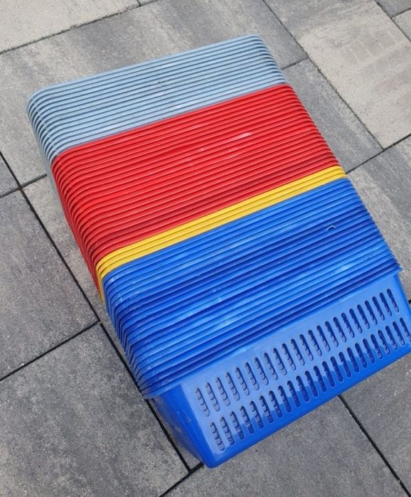 Koszyczki plastikowe różne kolory