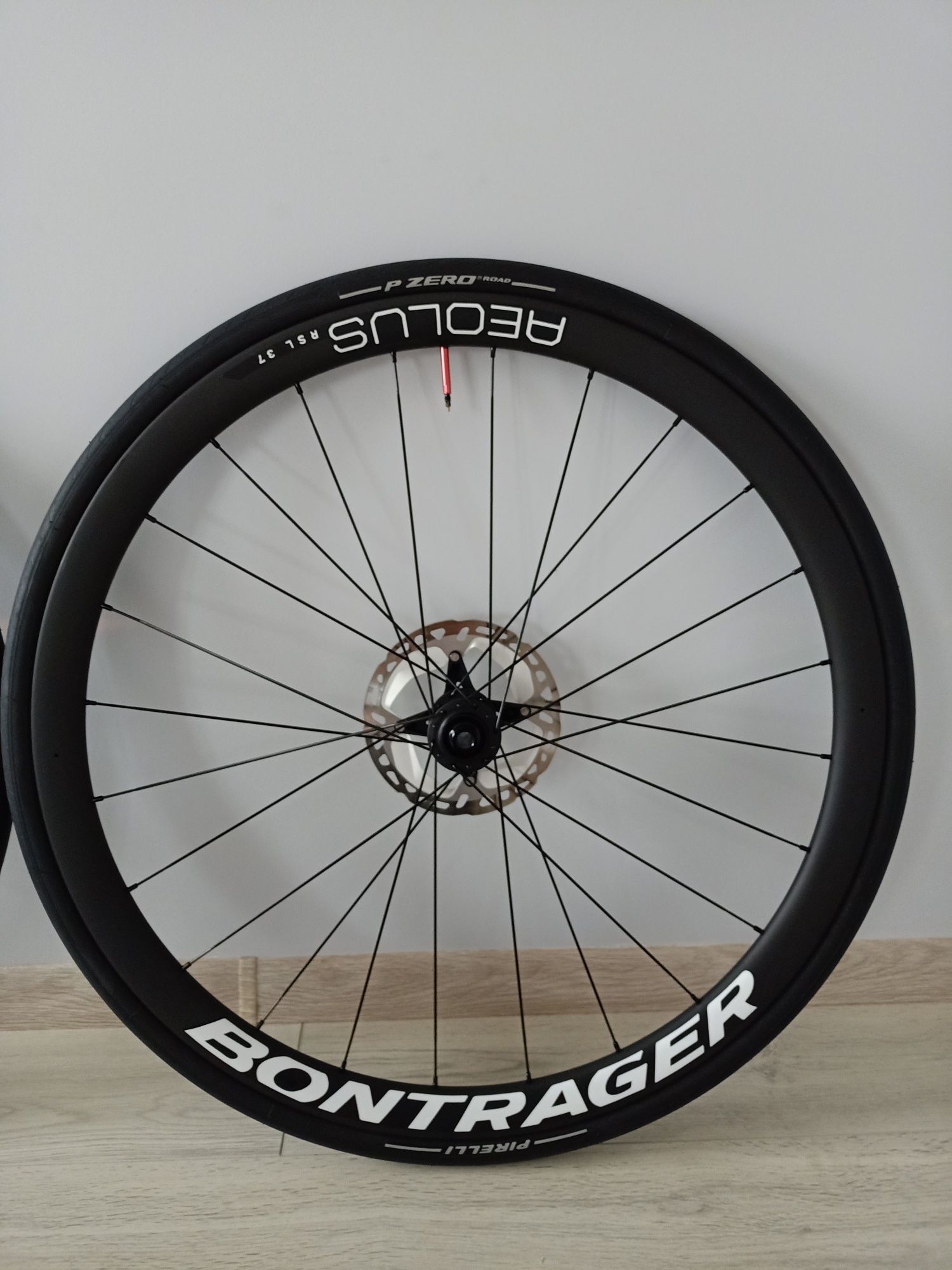 Bontrager aeolus Elite 35 koła szosowe carbon