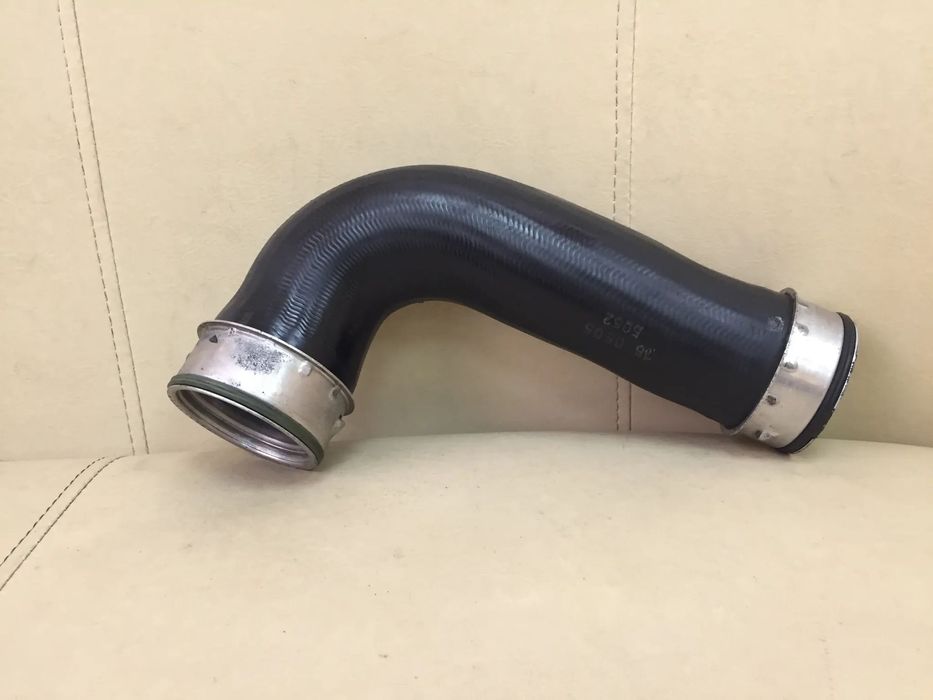 RURA RURKA PRZEWÓD POWIETRZA TURBO-INTERCOOLERA LEON I TOLEDO II BORA GOLF IV OCTAVIA I AUDI A3 8L 1.9 TDI 1J0145834AE