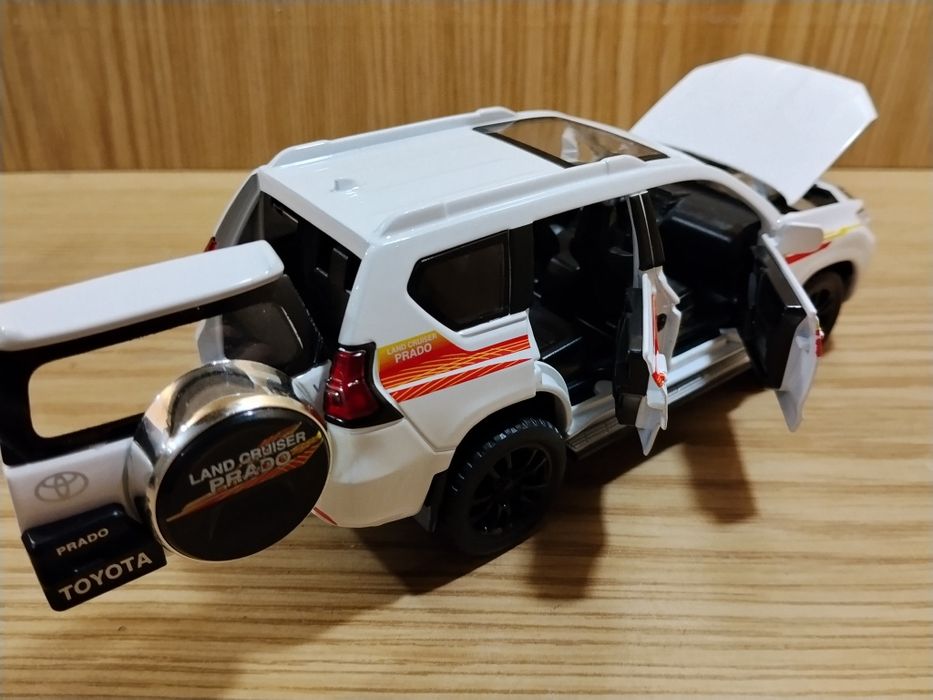 Модель Toyota Land cruiser Prado 1:32 автоэксперт металл свет звук ине