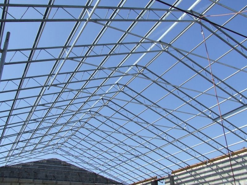 Kratownica dachowa konstrukcja stalowa hali wiązar wiaty obory garaż
