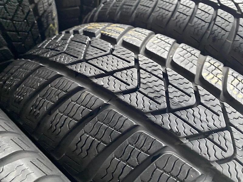 205/60r17 Pirelli SottoZero 3_7,3mm_4szt_(170)