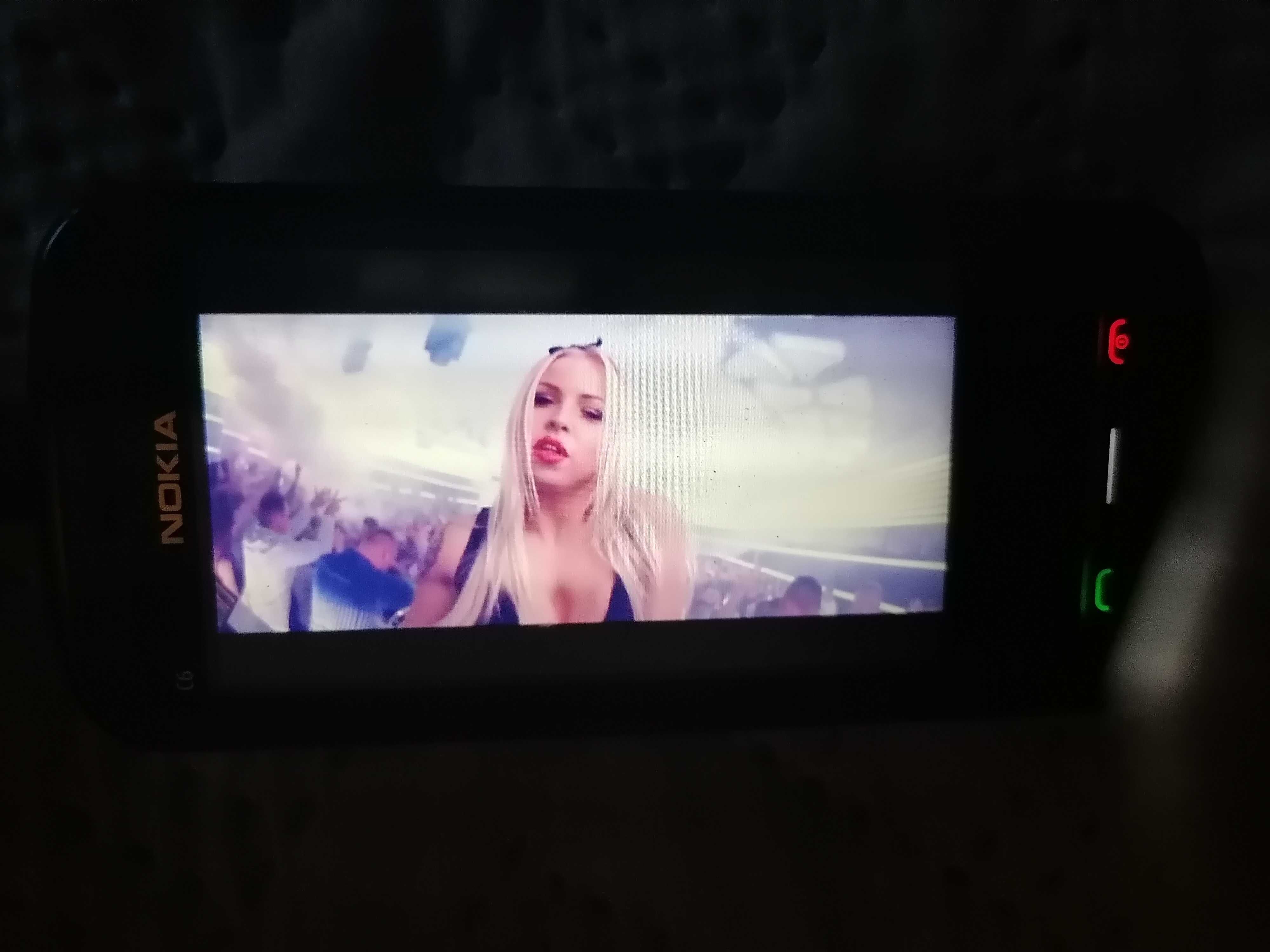 Nokia C6-00 ładowarka sprawne na 100% 2 nowe baterie