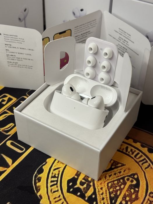 Навушники Apple Airpods Pro 2 з активним шумозаглушенням