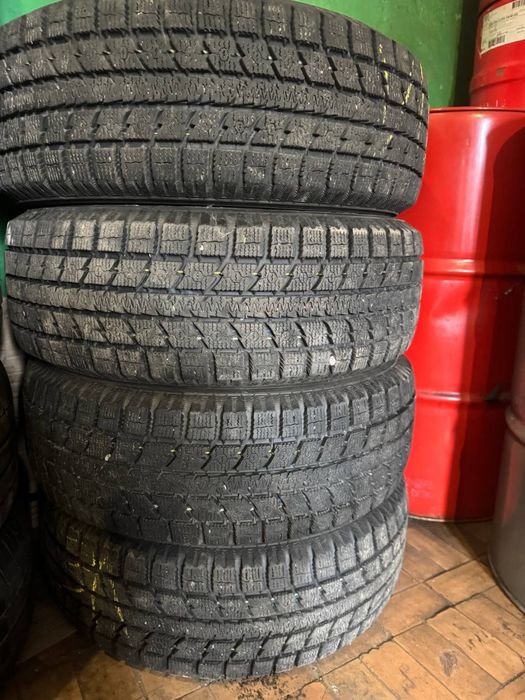 Продам резину TOYO 225.60.17 8-9mm