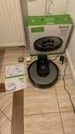 Robot sprzątający odkurzacz iRobot Roomba i7 ze stacją i ścianą