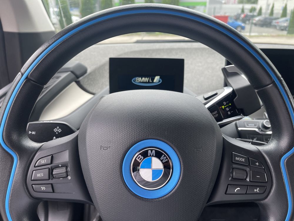 BMW i3 електро