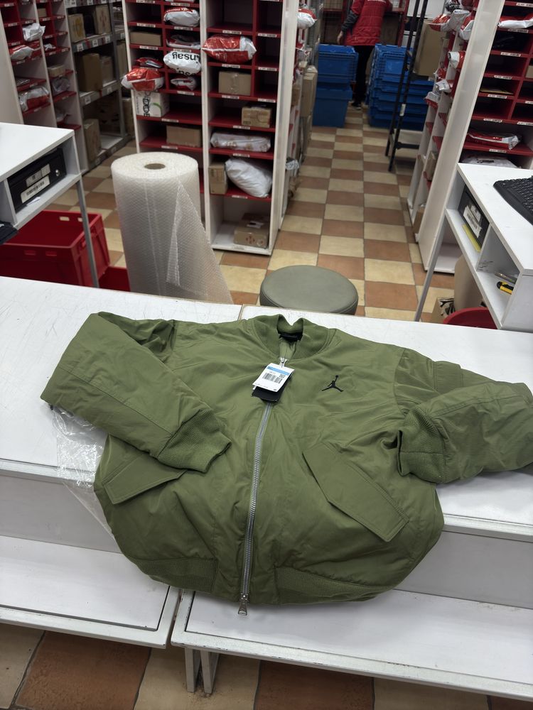 Куртка бомбер AIR JORDAN Essentials green FB7316-340 M L (Оригинал )