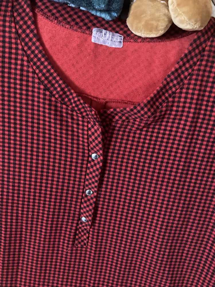 Duża bluzka w krateczkę czerwono-czarna