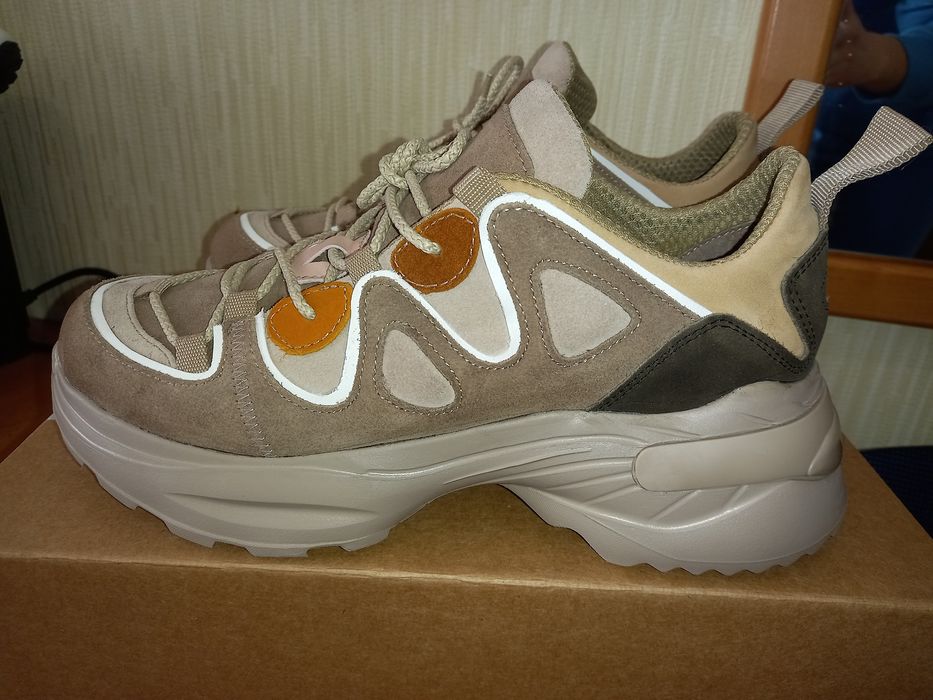 Нові кроссівки 41р.устілка 27 см.Натур замш/кожа Bistfor Україна