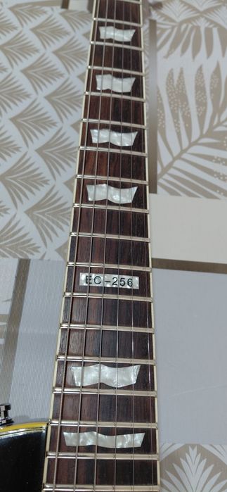 Guitarra eléctrica LTD EC256 Vintage