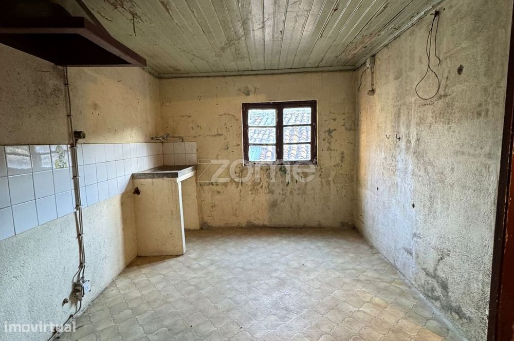 Moradia T7 - centro histórico da vila - junto ao Mosteiro