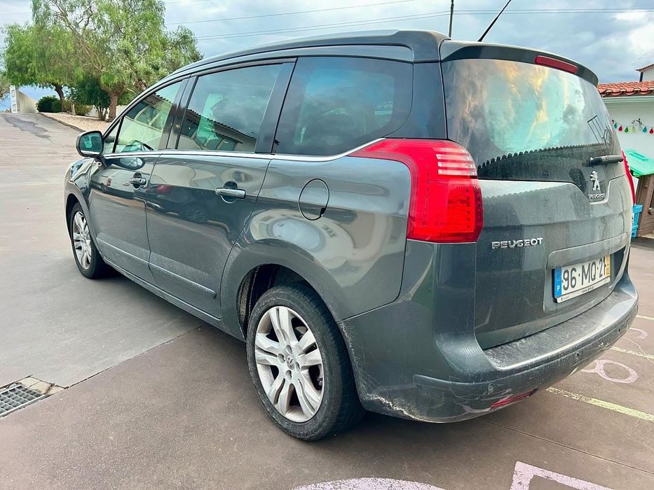 PEUGEOT 5008 1.6 Hdi Full Extras