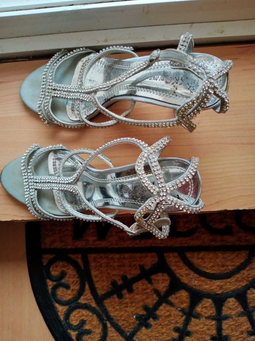 Buty damskie rozm37 sliczne