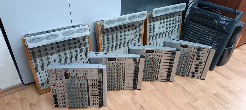 Мікшерні пульти Behringer, SoundCraft, Yamaha
