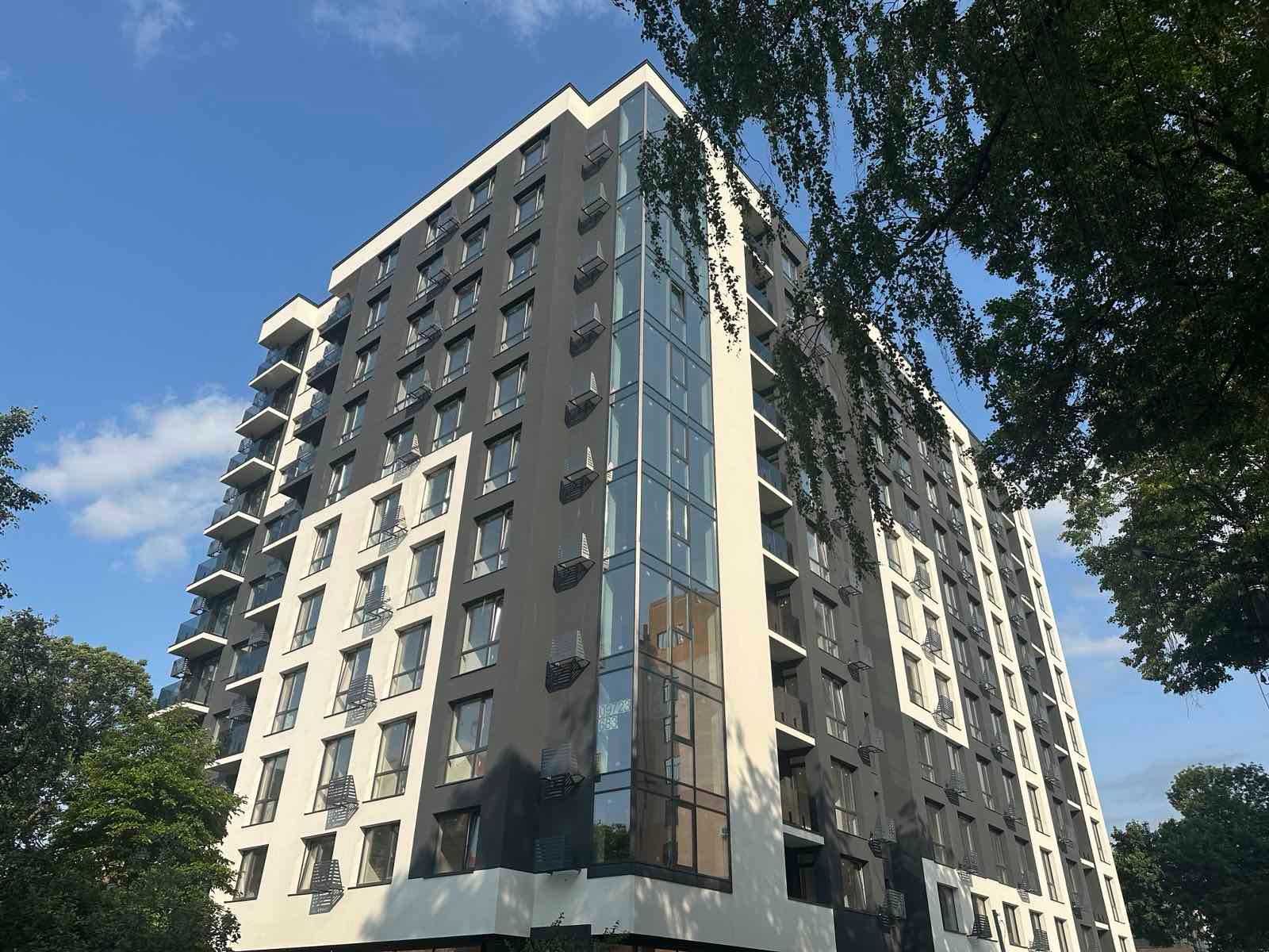 Продаю простору квартиру в ЖК Light Home