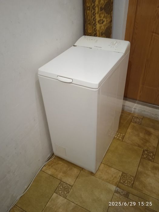 Продам стиральную машину вертикальной загрузки.