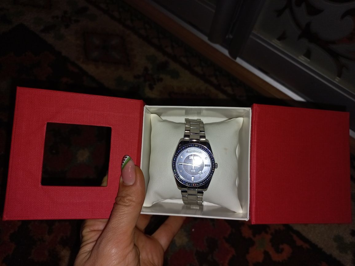 Женские брендированные часы Guardo s01808 Luxury Collection