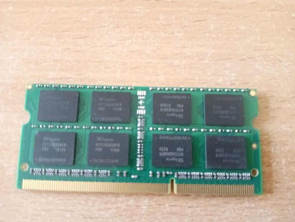 Оперативна пам'ять для ноутбука 8gb ddr3 8gb 1600 1.35v hynix чіпи