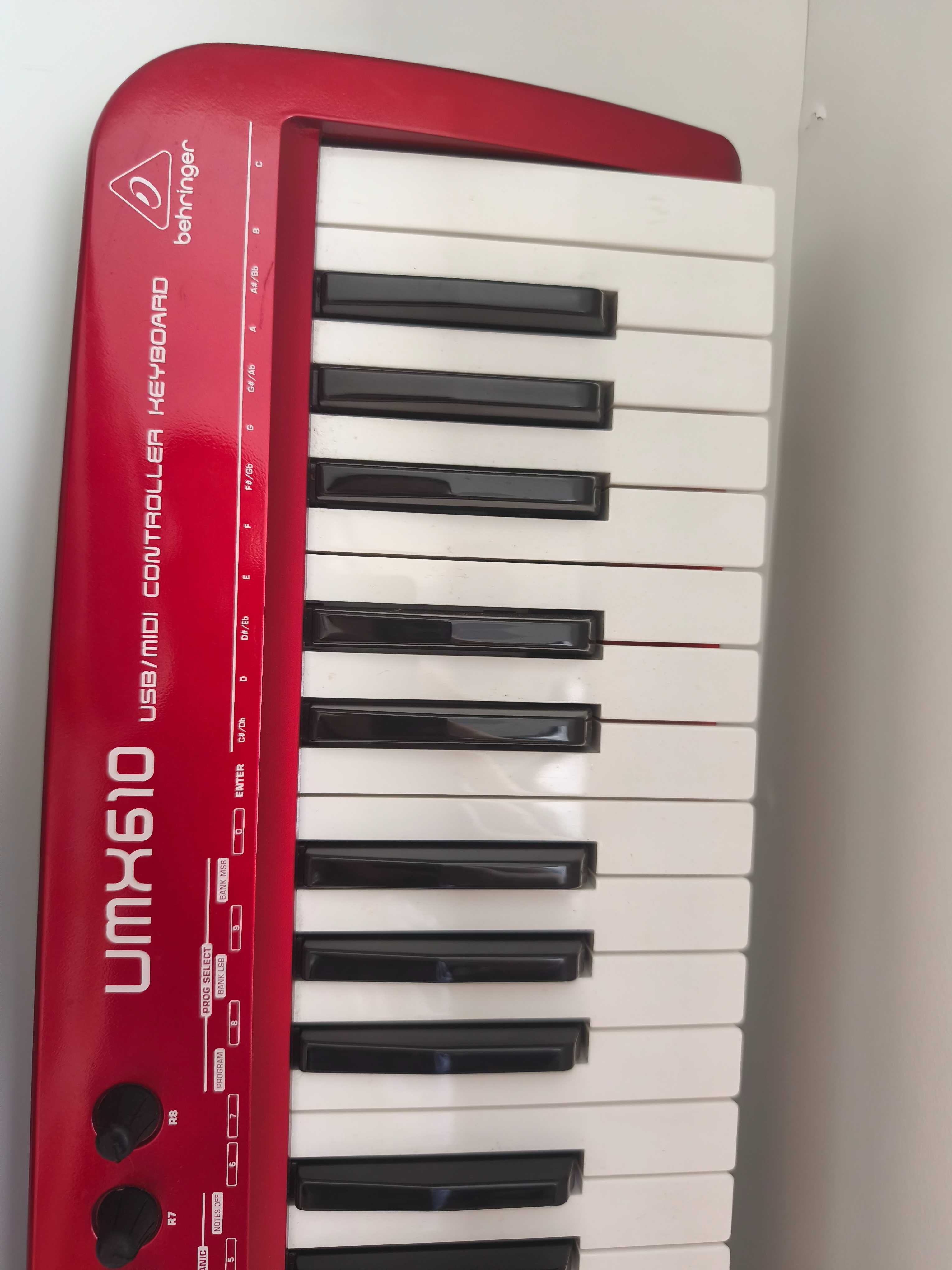 Teclado Controlador Midi Behringer 61 Teclas