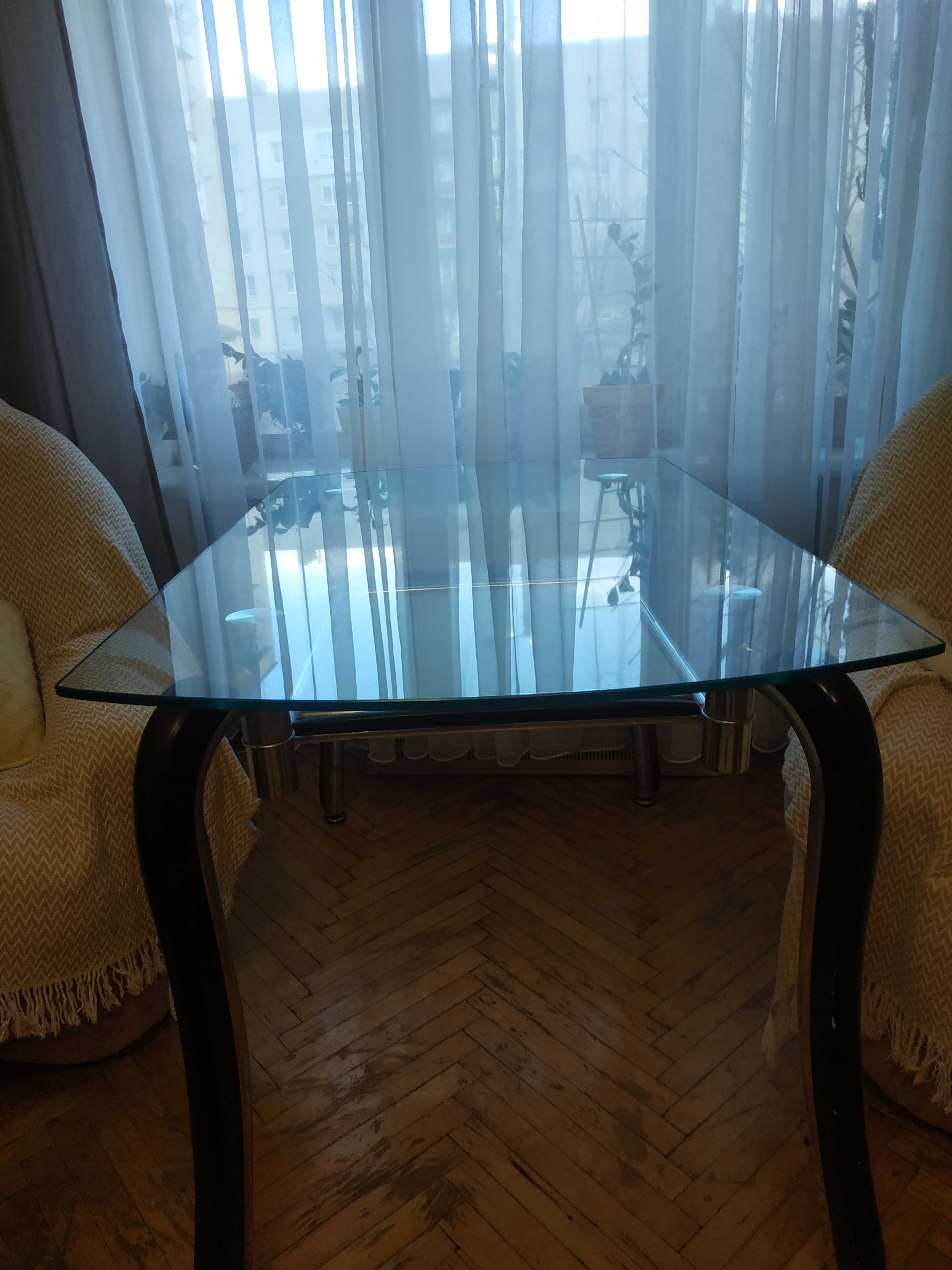 Стіл для вітальні,скляний