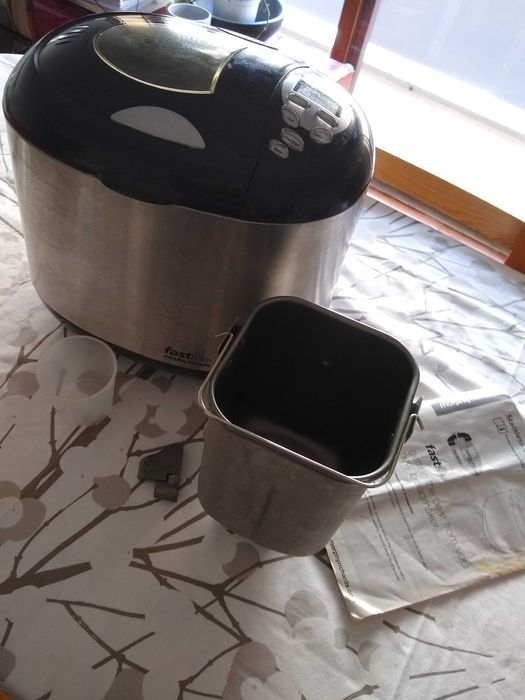 Máquina de pão Morphy Richards inox completa