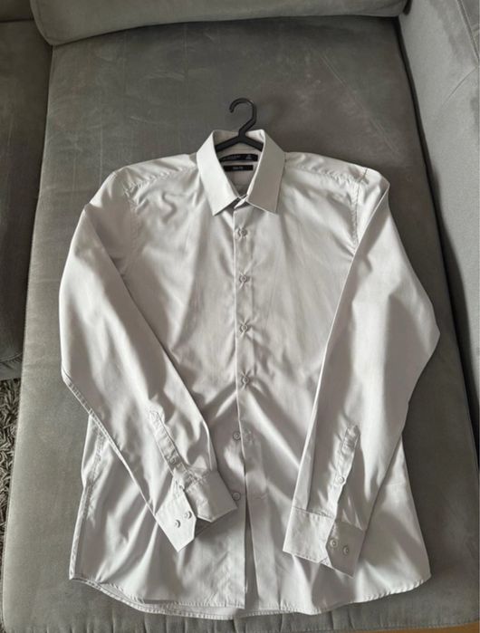 Conjunto 3 camisas Primark tamanho M slim fit ( preto, cinza,branco )