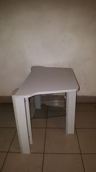 Półka RTV pod telewizor